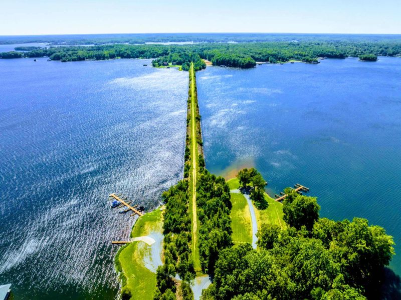 During your stay you can use the Both Waters community amenities including a beach, boat ramps, pavilion, and picnic tables.