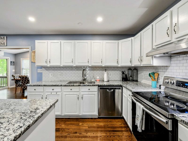 A Cook’s Dream, A Host’s Delight – Whether it’s pancakes or pasta night, this kitchen rises to the moment.