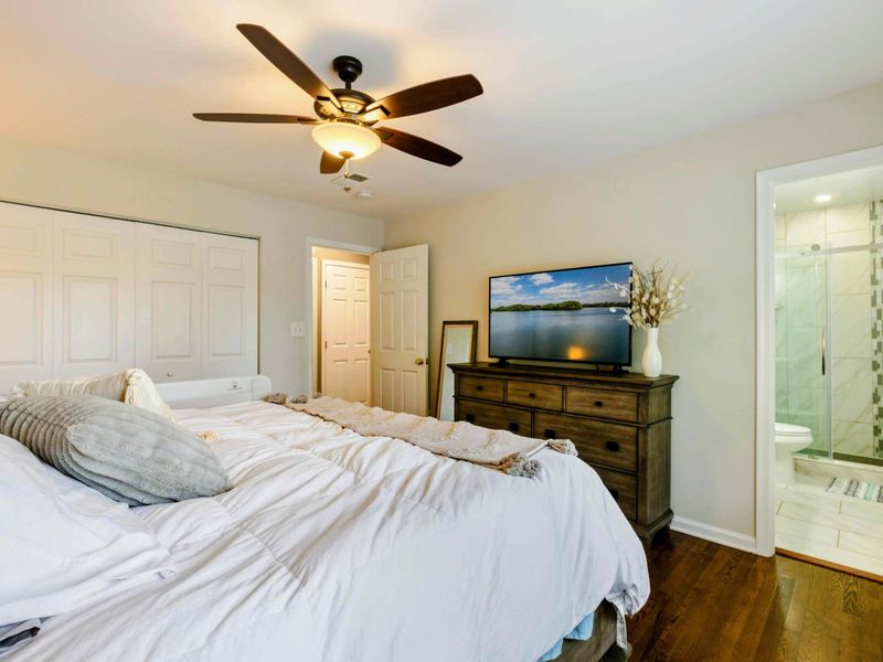 Your Own Lake Retreat – A cozy corner of the home that feels like its own getaway.