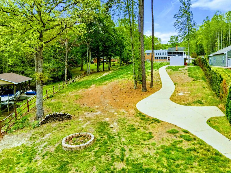 Open Space, Infinite Possibilities – Lounge by the fire pit, toss a frisbee, or simply enjoy the stillness.