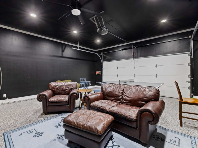 Where Relaxation Meets Recreation – A flexible, family-friendly space that keeps the good times rolling.