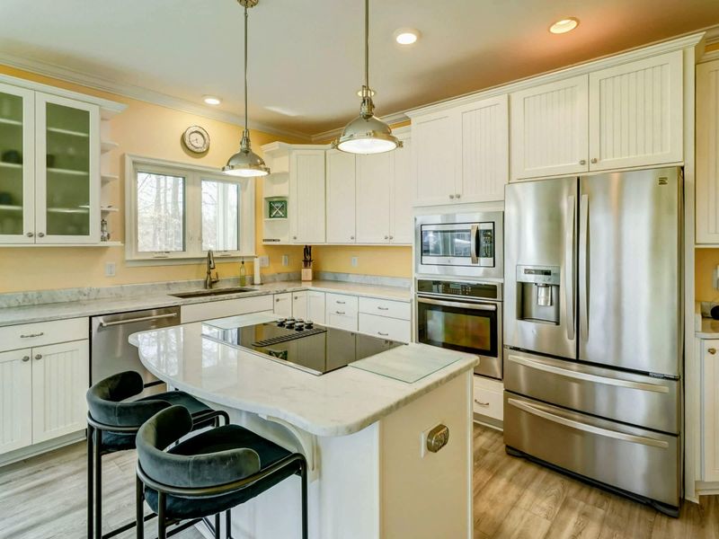 Family Tested, Guest Approved – A kitchen built for everything from big family spreads to midnight snacks.