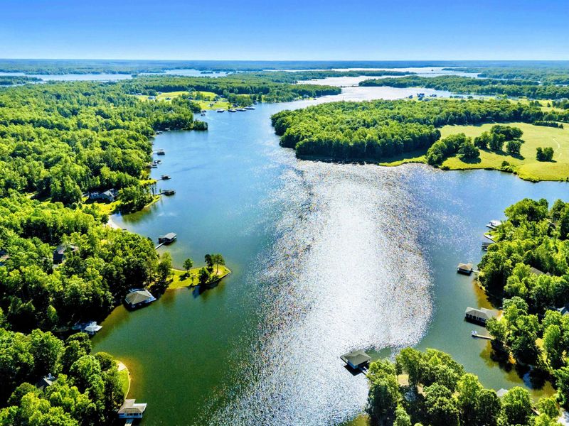 Welcome to the Private Side of the Lake – Quiet coves, sunlit water, and miles of shoreline all to yourself.