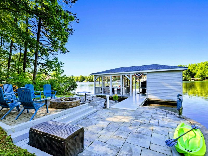 The Heart of the Lake Day – From sunrise coffee to s’mores under the stars, this outdoor space brings everyone together.