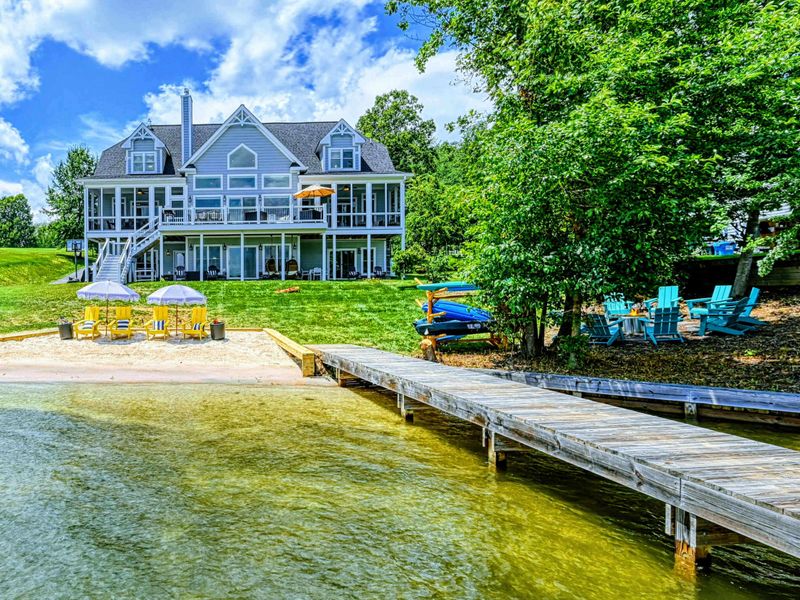 Signature Waterfront Living – A refined lakefront setting that feels spacious, serene, and beautifully composed.