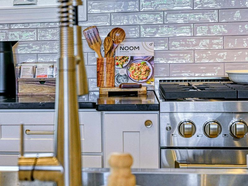 Chef’s Corner, Refined – Polished finishes and thoughtful styling for effortless home cooking.