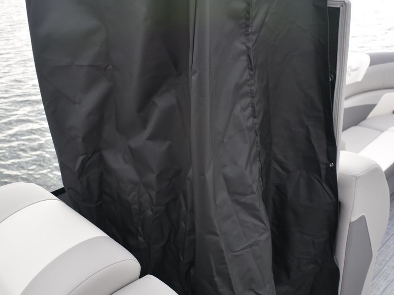 Lounge Arm Changing Room.