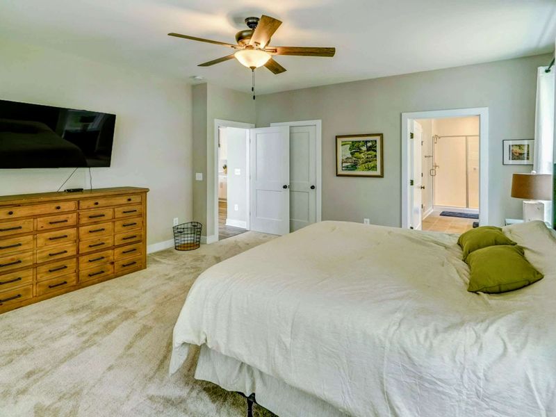 Large Primary Suite with gorgeous water views, King Bed, and nice private bathroom.
