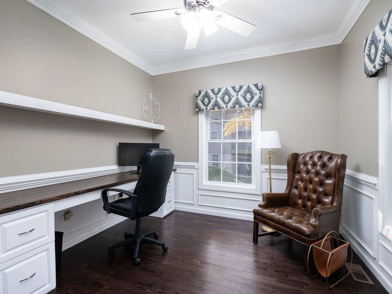 office w/monitor