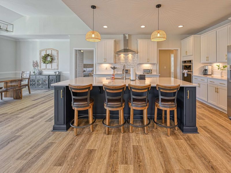 Where Meals Become Moments – Pull up a stool and stay awhile—this kitchen keeps the cook in the conversation.