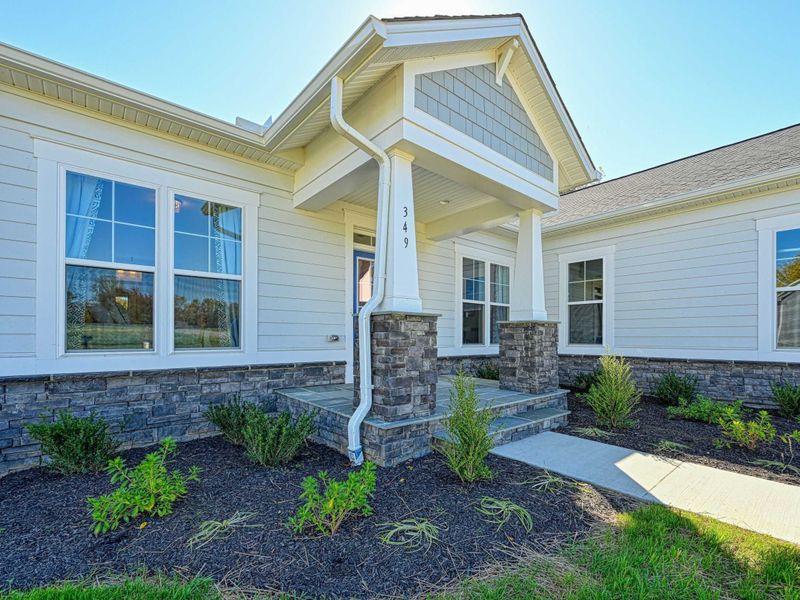 Welcome to Dockside Dreams – Step inside and begin a lake getaway designed for gathering and reconnecting.