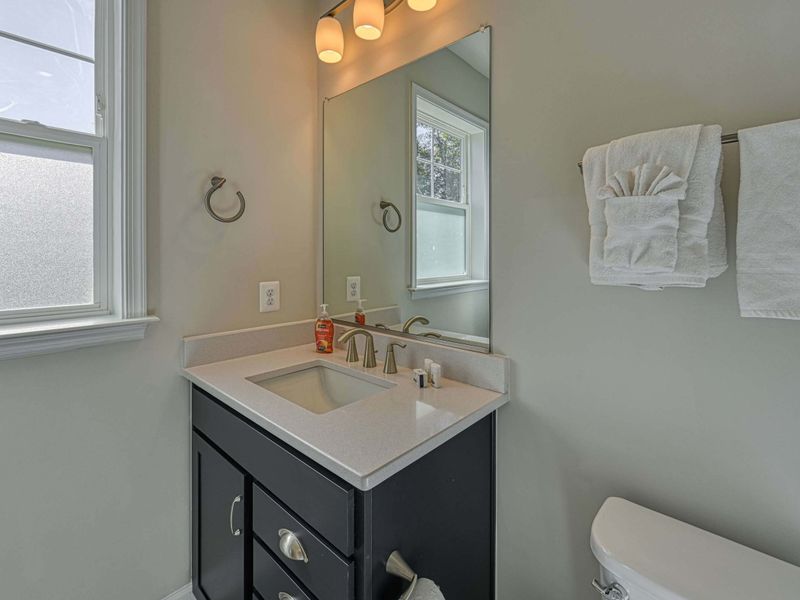Fresh Start – Whether it’s brushing up before breakfast or rinsing off after the lake, this space keeps things simple.