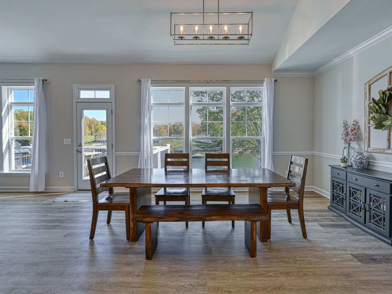 Meals Made Meaningful – A generous table for lingering breakfasts, shared stories, and unhurried dinners together.