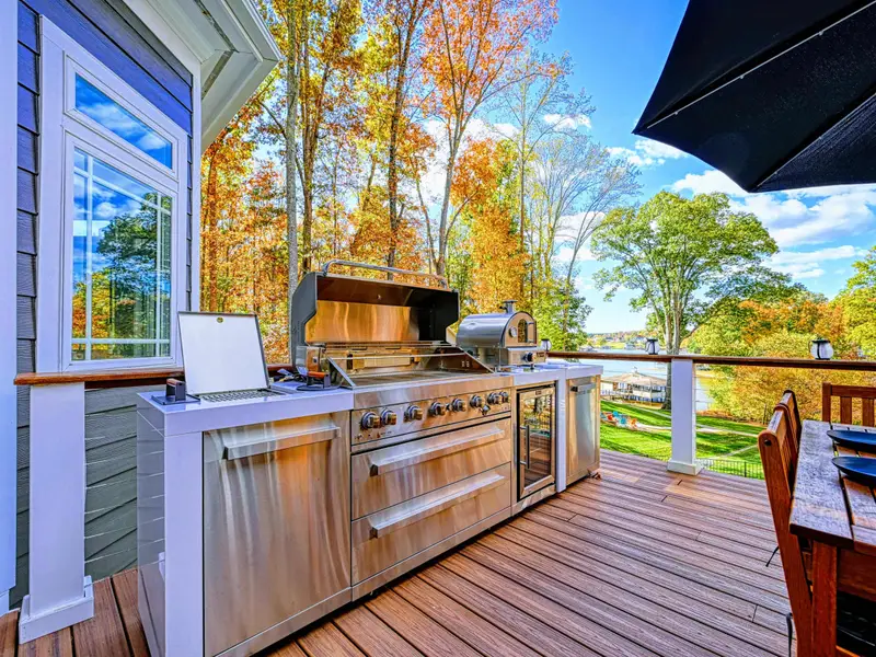 The Outdoor Chef’s Kitchen
 Full built-in stainless kitchen with gas-plumbed professional grill (no tanks to swap, ever)
 Rotisserie attachment
 Dedicated pizza oven
 Outdoor refrigerator + prep station
 Fully stocked with grill tools