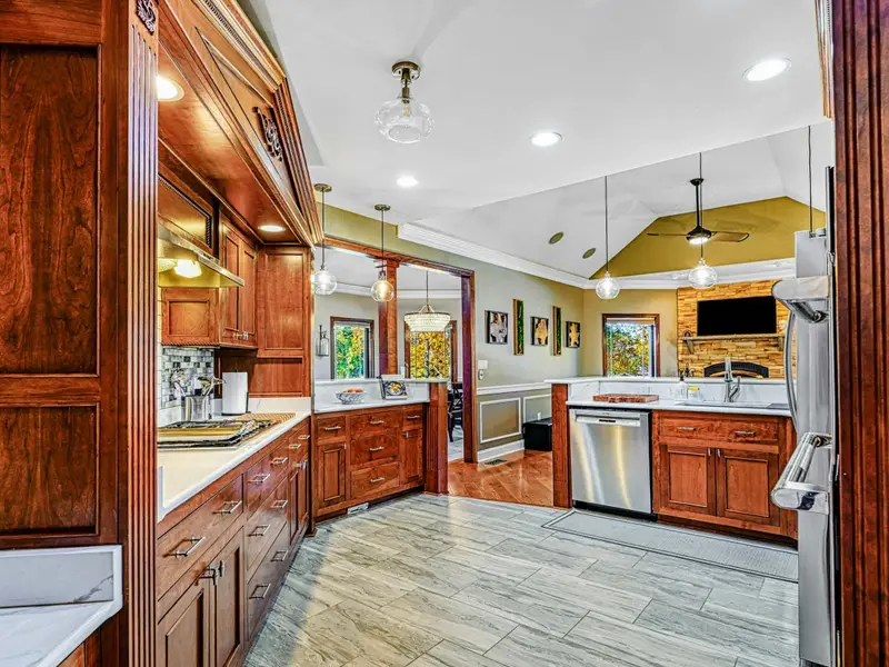 Step into a chef-curated kitchen designed by a former restaurateur—thoughtfully stocked and ready for everything from sunrise espresso to late-night charcuterie and perfectly seared ribeyes.