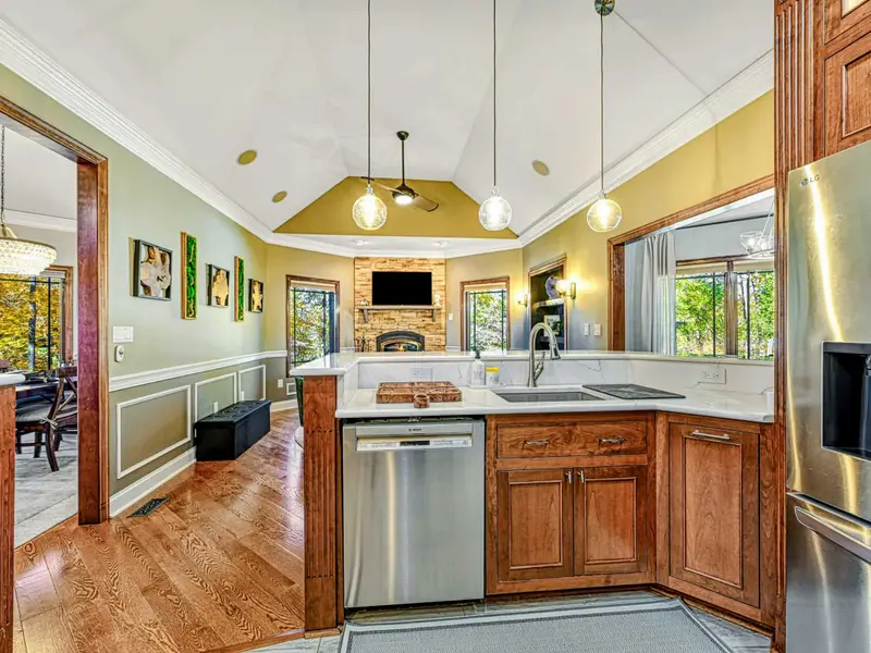 Step into a chef-curated kitchen designed by a former restaurateur—thoughtfully stocked and ready for everything from sunrise espresso to late-night charcuterie and perfectly seared ribeyes.