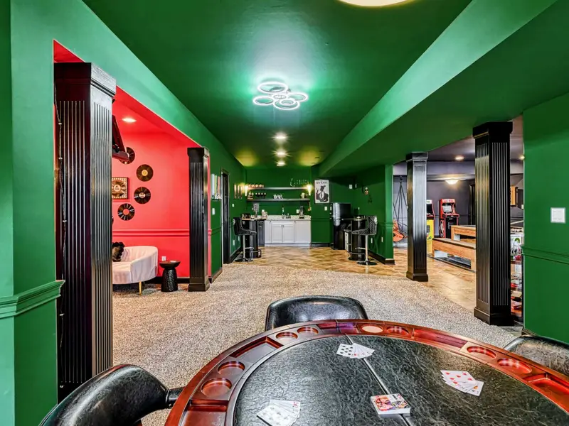 The Poker Lounge: Pull up to a full-size casino-style table with professional chips & cards. Soft lighting, classic vibes, and the bar just steps away—perfect for Texas Hold ’Em, Blackjack, and crowning your vacation poker champ!