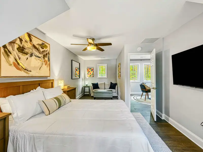Guest Apartment: Above the 3-car carriage house, this fully finished space offers extra bedrooms for teens, grandparents, or friends who want privacy and comfort—perfect for flexible group stays.