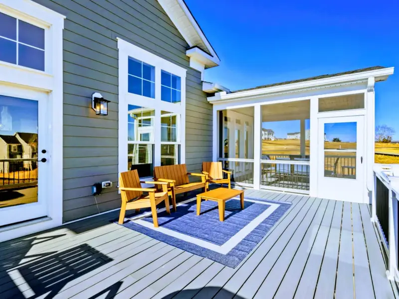 Refined Deck Living – Clean, welcoming seating that makes outdoor time feel effortless and elevated.