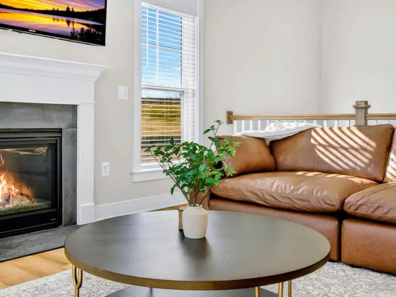 Refined Comfort – Understated design that feels polished, welcoming, and effortlessly relaxed.