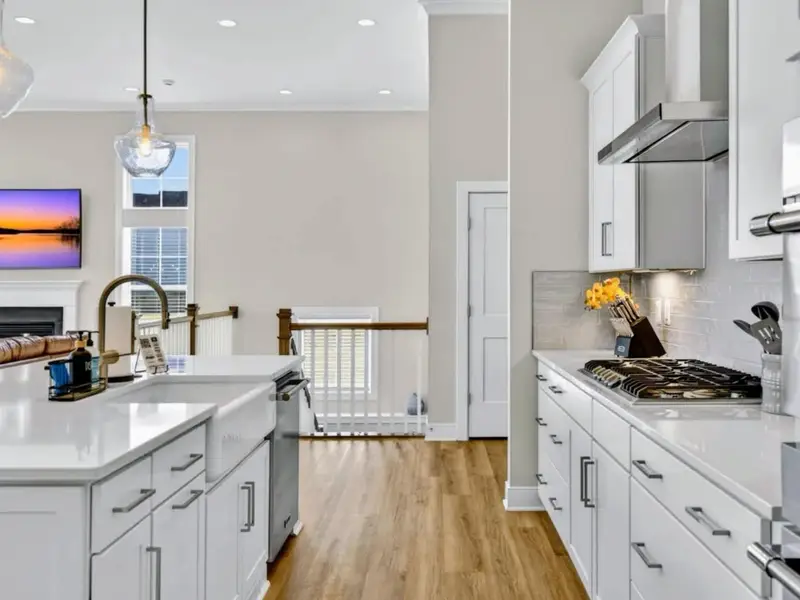 Culinary Space, Elevated – Polished finishes and thoughtful design for effortless, feel-good hosting.