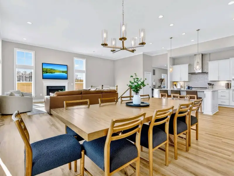 One Big, Beautiful Gathering Space – Meals, movies, and conversations flow easily when everyone’s together.