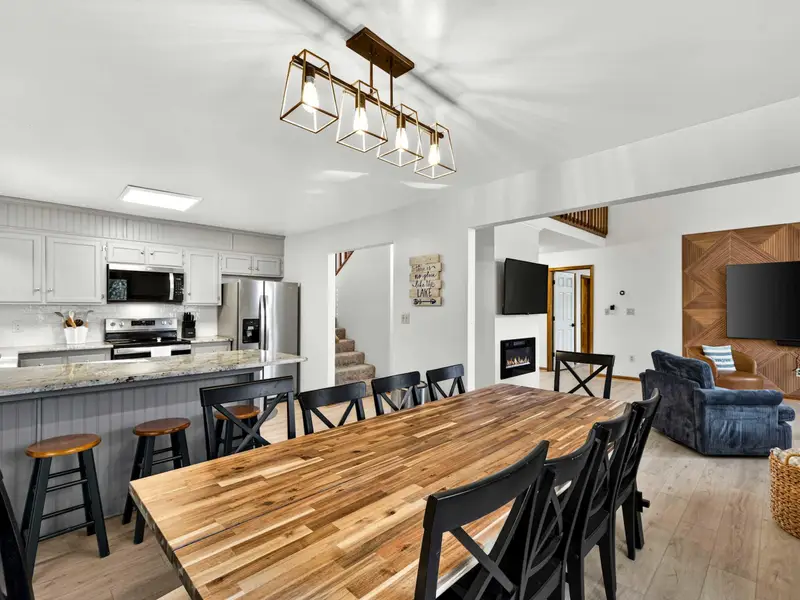 Farmhouse Flare: Custom seating and high-end finishes for the whole family.