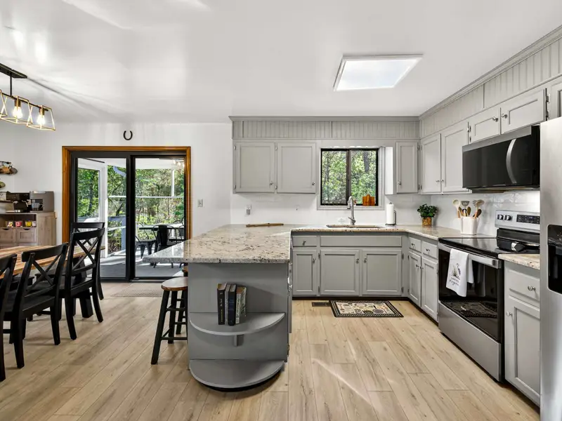 Entertaining Flow: The kitchen island serves as the perfect appetizer station.