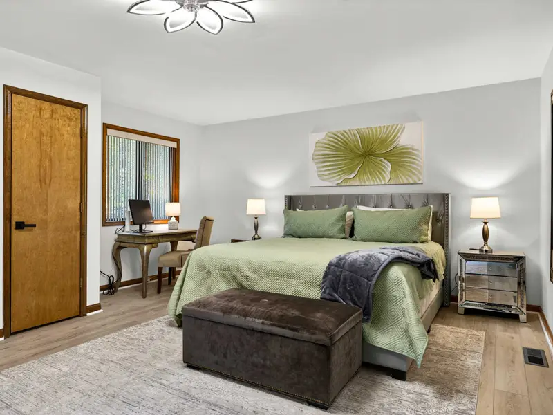 Botanical Beauty: Thoughtfully decorated to reflect the natural surroundings.