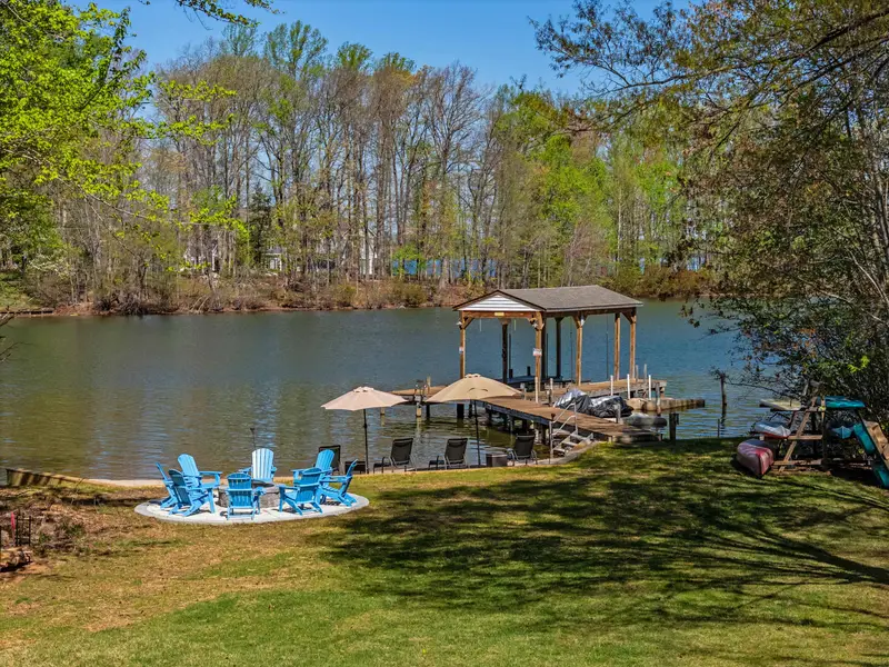 Deep Water Access: Perfect for swimming, fishing, and boating.