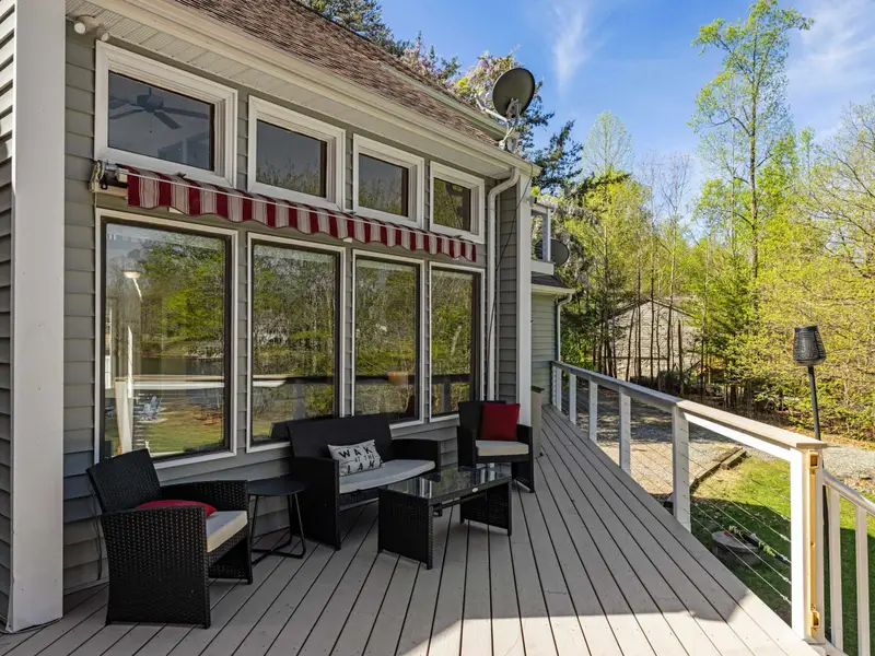 Outdoor Flow: Seeing how the screened porch and decks work together.