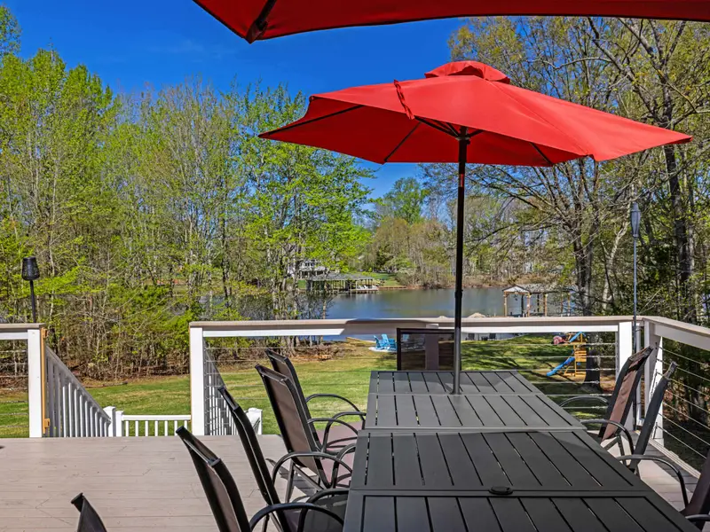 Entertainer's Dream: Multiple levels of social space for your whole group.
