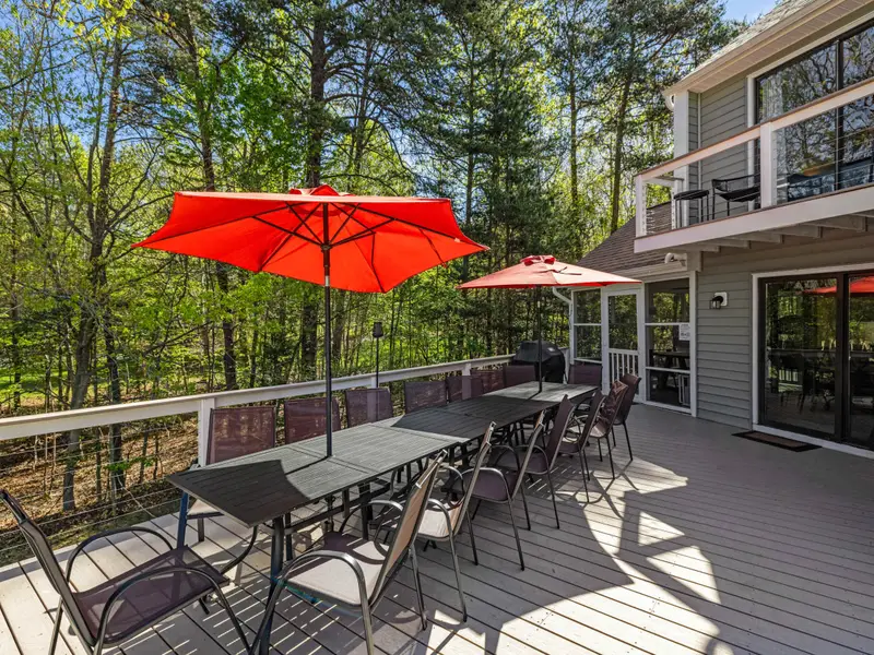 Treetop Terrace: Feel like you're dining in the canopy.