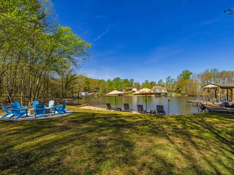 Lakeside Lawn: A flat area near the water perfect for a picnic.