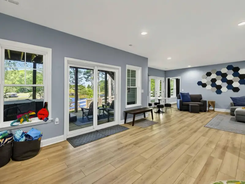 Game Room - Comfortable lounge area with pull-out twin sleeper for an extra guest.