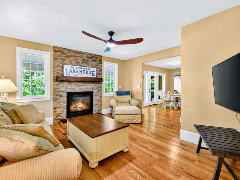 Living Room - Comfortable seating for the whole group, with the TV ready for movie nights or game watching.
