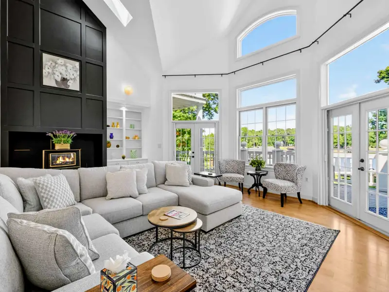 Great Room - L-shaped sectional gives the whole group a comfortable seat.