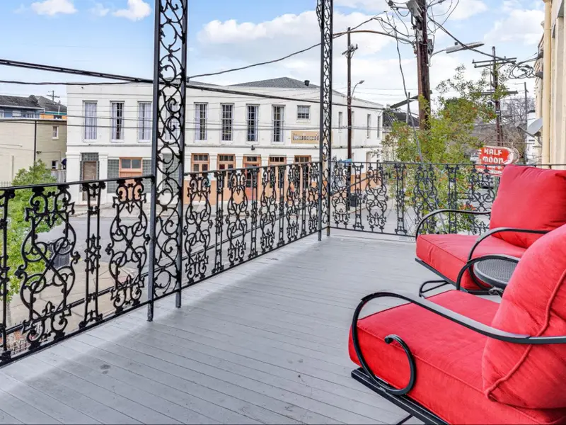 wp-content/uploads/hotel-or-vacation-rental-in-new-orleans-heres-how-to-choose.jpg