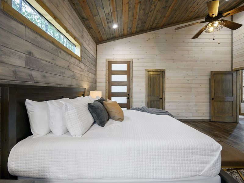 Peaceful vibes in this cozy king bedroom