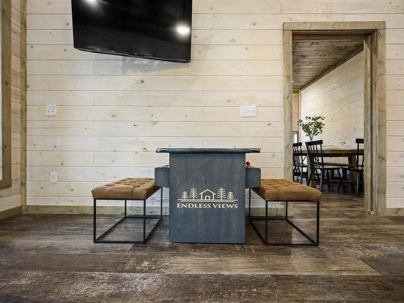 Kick back and relax with friends in this rustic setting!