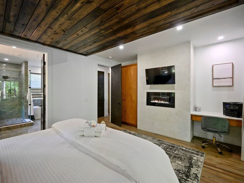 Downstairs king bedroom 1