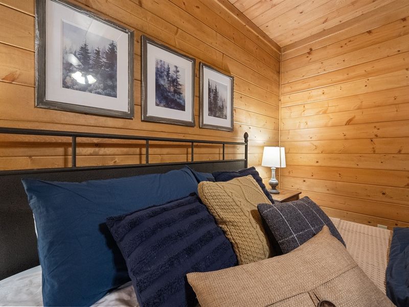 With plenty of soft pillows, this spot is ideal for curling up with a good book or binge-watching your favorite show in ultimate comfort.