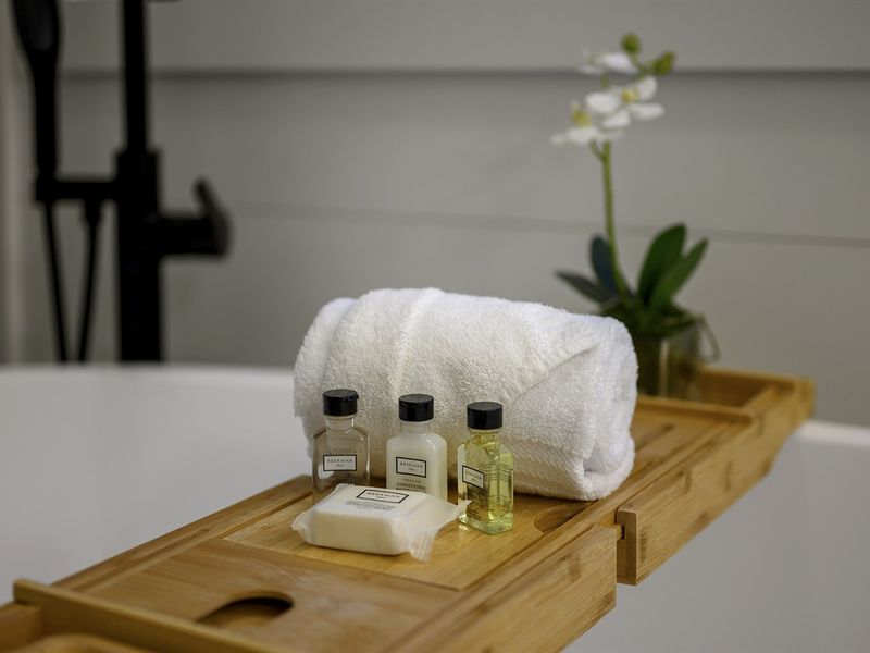 Beekman 1802 toiletries provided