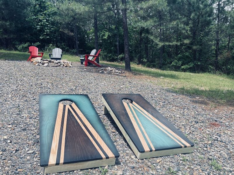Time for a little cornhole competition!