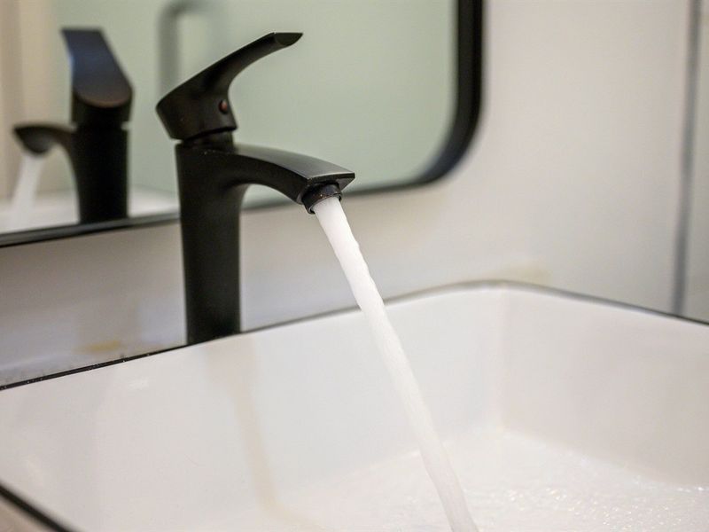 Modern faucets make cleaning up easy.
