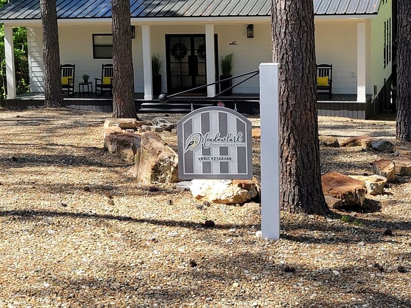 Welcome to Meadowlark Luxury Retreat!