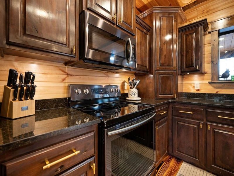 Large work areas for preparing amazing meals.