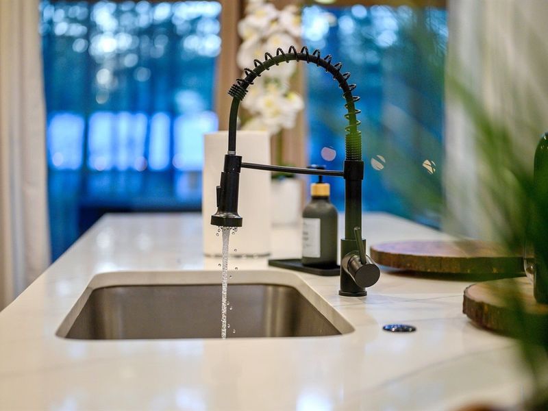 A stylish finishing touch in the heart of the kitchen.