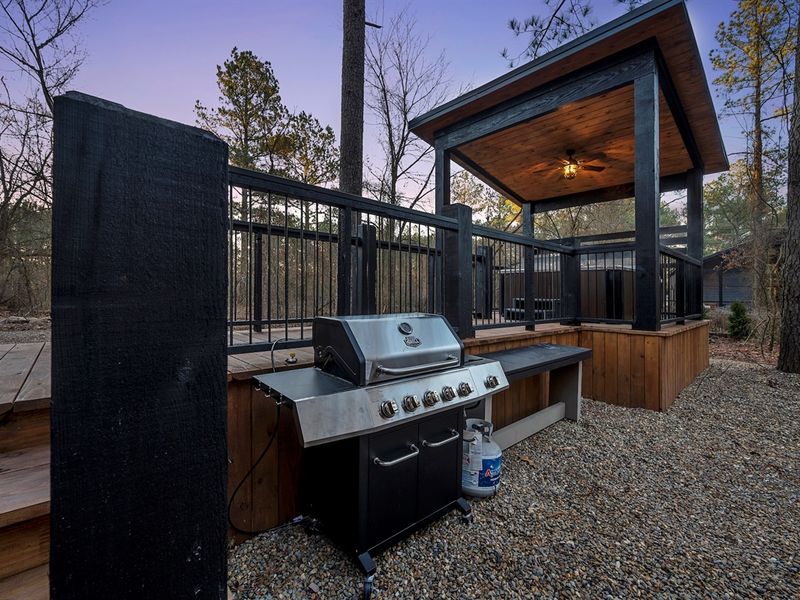 Cook, unwind, and take in the peaceful woodland