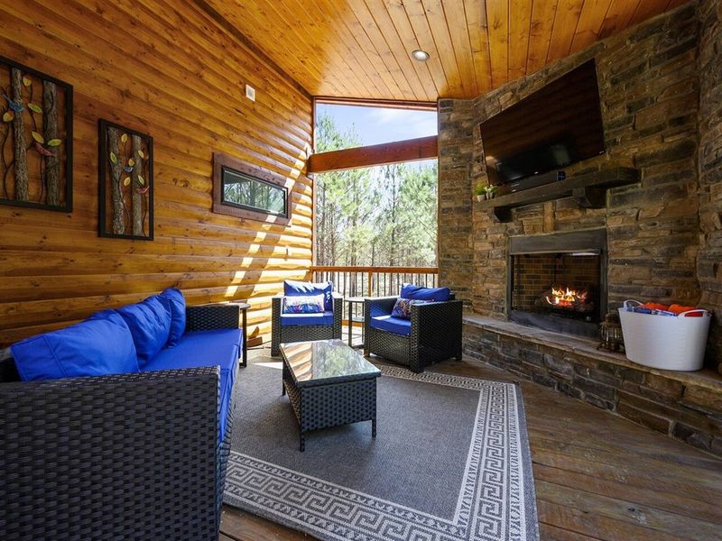 Step onto our outdoor deck and let the beauty of nature surround you, the perfect backdrop for relaxation and rejuvenation